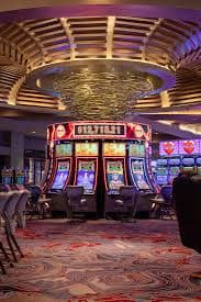 6pgm slot VIP ကစားသူ Big Win Jackpot ရပြီး MMK ငွေထုတ်ယူနေသောမြင်ကွင်း